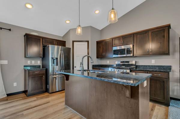 23003 27th AVE, Saint Augusta, MN 56301