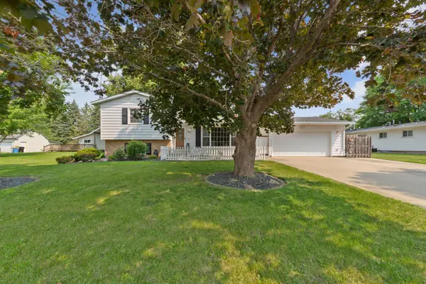 470 16th ST NE, Owatonna, MN 55060