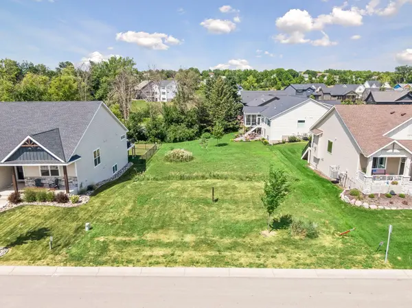 1946 Woods PT, Waconia, MN 55387