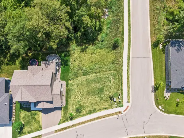 1949 Woods PT, Waconia, MN 55387