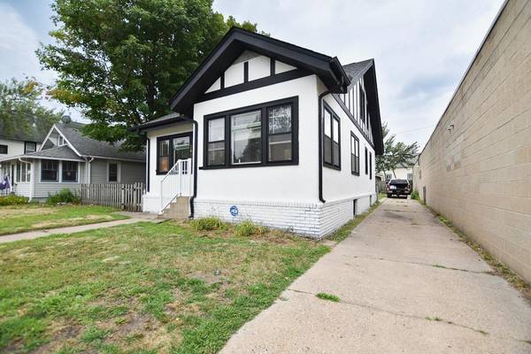 2422 Jefferson ST NE, Minneapolis, MN 55418