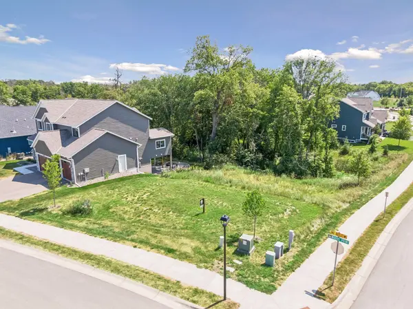 1949 Woods PT, Waconia, MN 55387