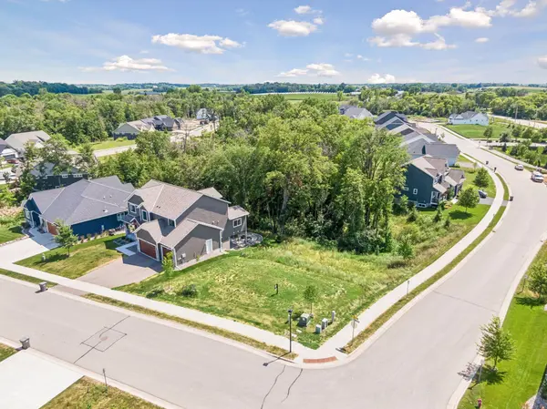 1949 Woods PT, Waconia, MN 55387