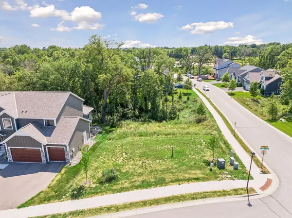 1949 Woods PT, Waconia, MN 55387
