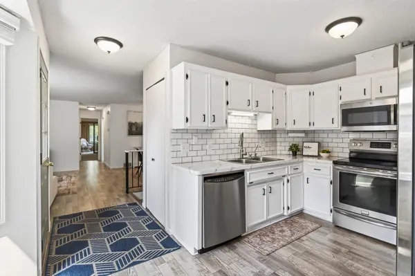 14332 Glenda DR, Apple Valley, MN 55124