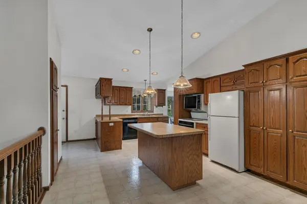 343 Pondview LN, Saint Joseph, MN 56374