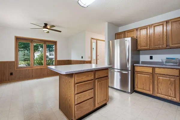 1930 Meadow LN, Eau Claire, WI 54701