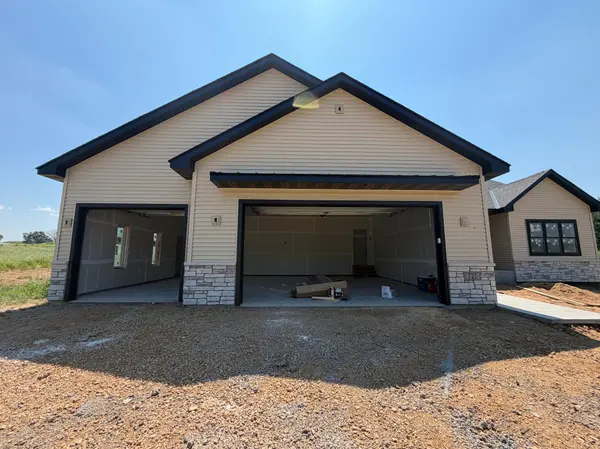 727 Mojo TRL, Hudson, WI 54016