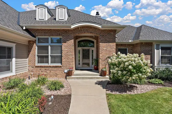 8072 Enclave CIR, Woodbury, MN 55125