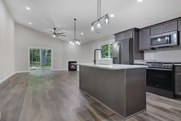 331 Gateway Pkwy, Osceola, WI 54020