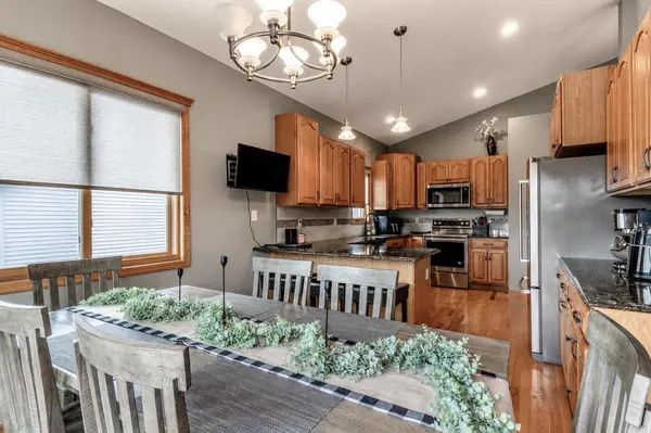 109 Cougar DR, Mankato, MN 56001