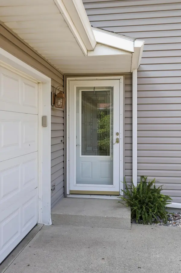2523 33rd AVE S, Moorhead, MN 56560