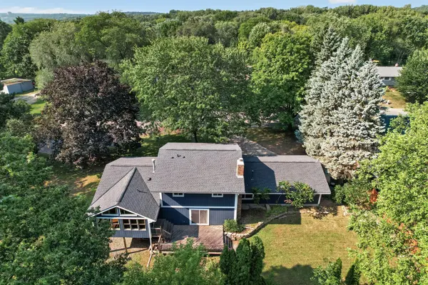 2144 Valley View PL, Saint Paul, MN 55119
