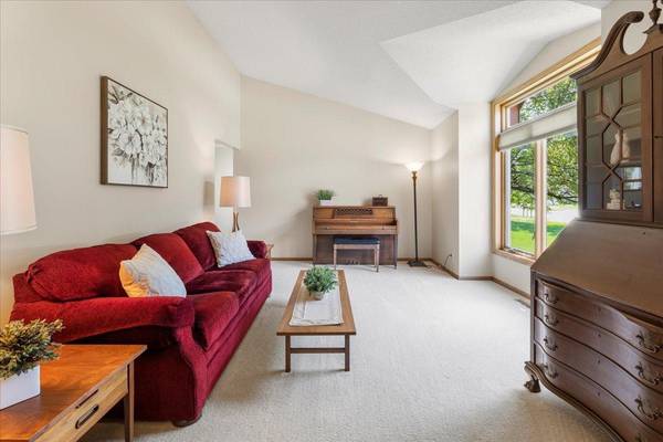 11273 N Eagle Lake BLVD, Maple Grove, MN 55369