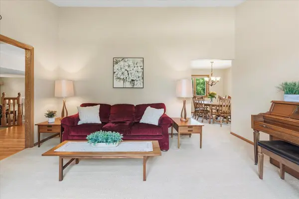 11273 N Eagle Lake BLVD, Maple Grove, MN 55369