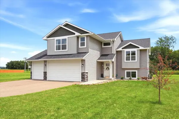 1121 Eulaine CIR, Hammond, WI 54015