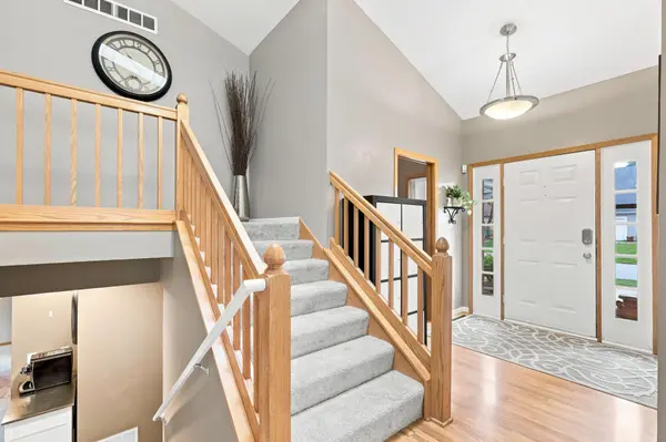8081 Hidden CIR, Chanhassen, MN 55317