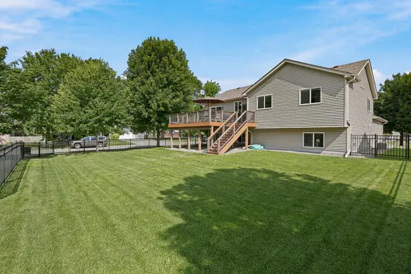 2000 119th AVE NE, Blaine, MN 55449