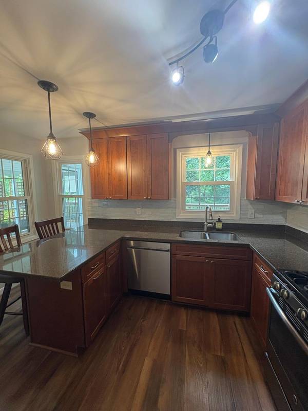 8935 Pine Bluff CT, Eden Prairie, MN 55347