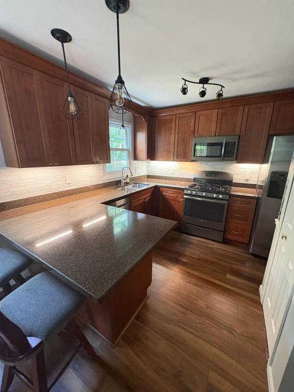 8935 Pine Bluff CT, Eden Prairie, MN 55347