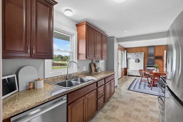 8817 Oakland AVE S, Bloomington, MN 55420