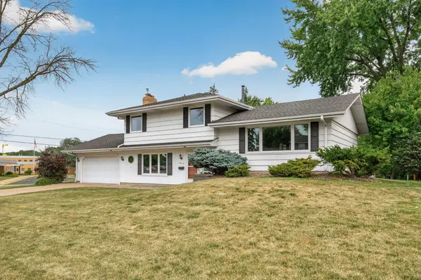 8616 34th AVE N, New Hope, MN 55427