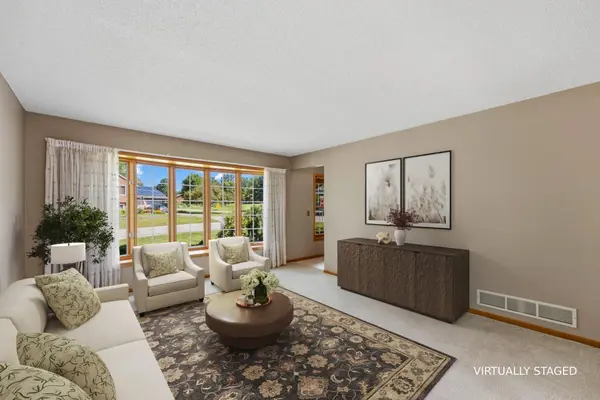 8020 Hidden CT, Chanhassen, MN 55317