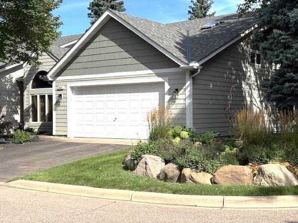 801 Southcross DR E, Burnsville, MN 55306