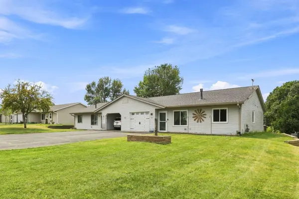 1880 Windmill DR, Baldwin, WI 54002