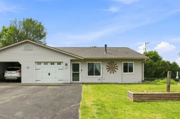 1880 Windmill DR, Baldwin, WI 54002