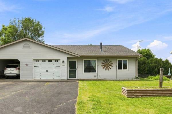 1880 Windmill DR, Baldwin, WI 54002