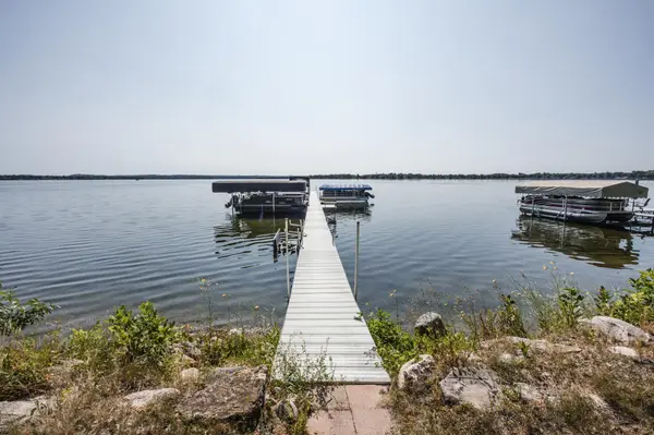 1104 W Lake DR, Detroit Lakes, MN 56501