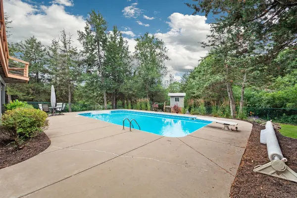 715 Crosby DR, Hudson, WI 54016
