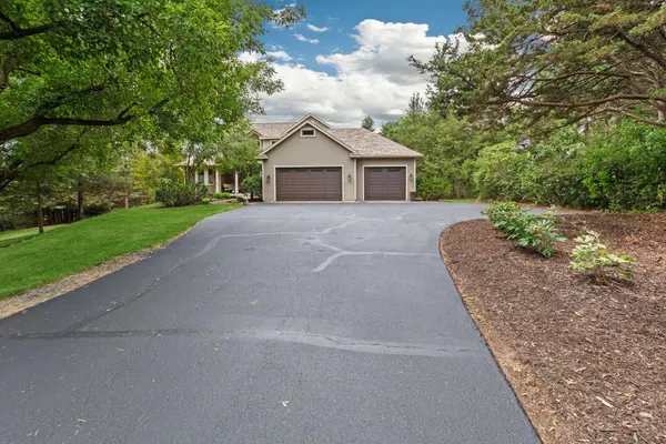 715 Crosby DR, Hudson, WI 54016