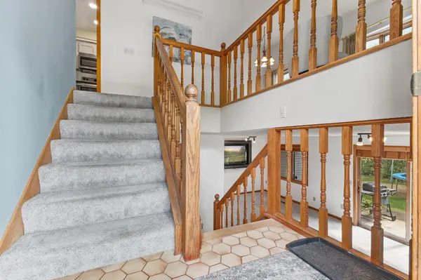 5662 Royal Oaks DR, Shoreview, MN 55126