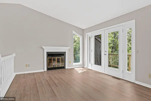 451 Hunter Hill RD, Hudson, WI 54016