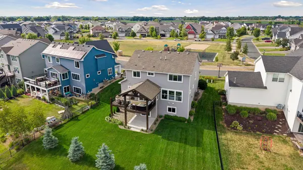 3212 Linden LN N, Lake Elmo, MN 55042