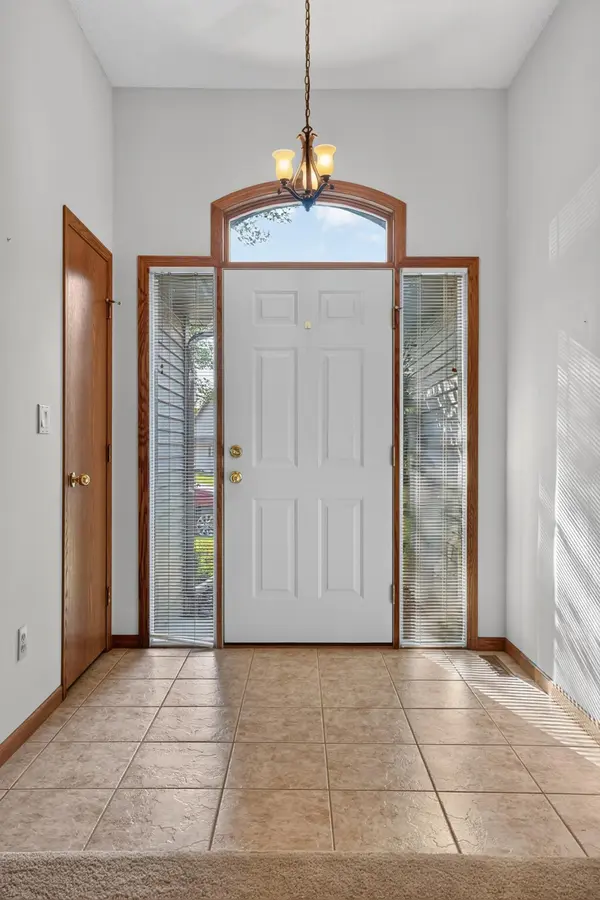 5216 Gemstone LN NW, Rochester, MN 55901