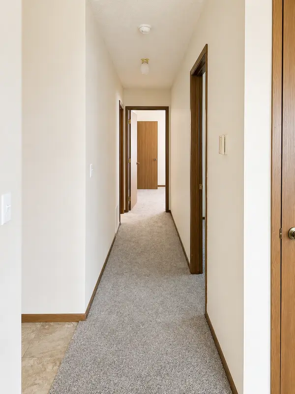 1708 E Lincoln AVE ##5, Montevideo, MN 56265