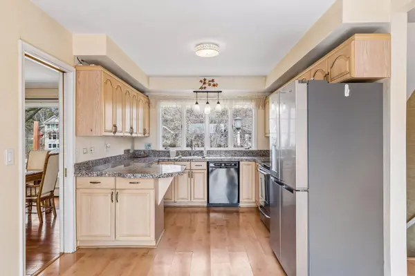2685 Shadywood RD, Excelsior, MN 55331