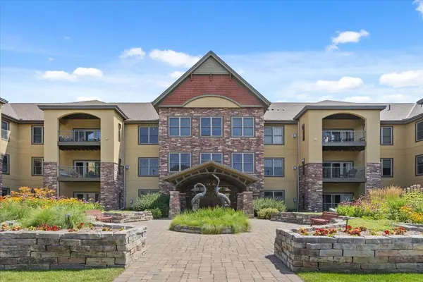 1940 Fulham ST #207, Roseville, MN 55113