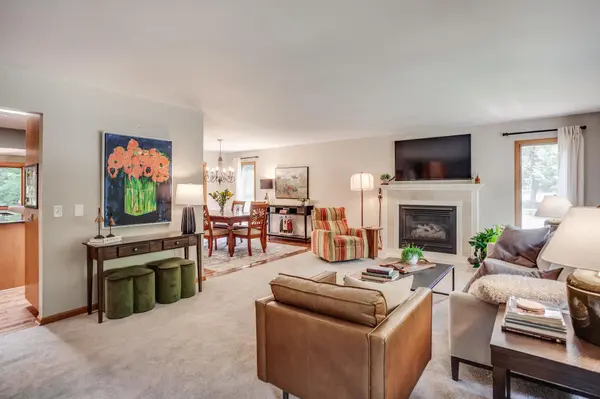 1395 Farmdale RD, Mendota Heights, MN 55118