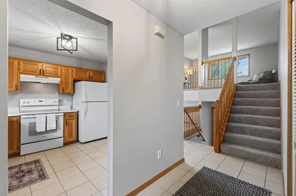 10607 56th ST NE, Albertville, MN 55301