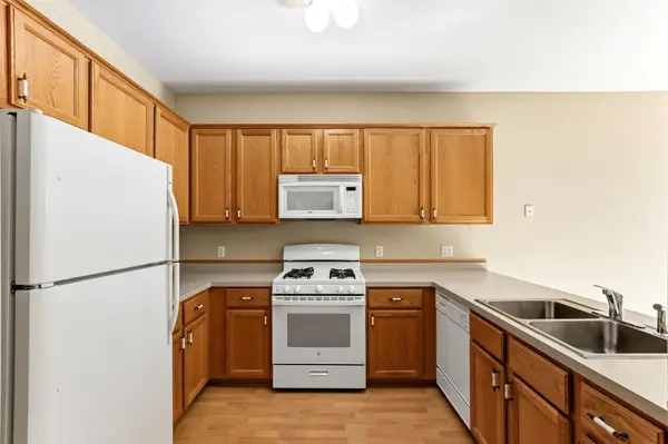 4826 Bluff Heights TRL SE, Prior Lake, MN 55372