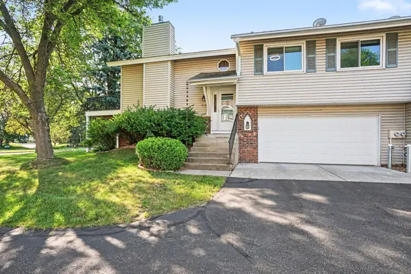 719 Evergreen CT, Burnsville, MN 55337