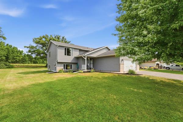 1106 9th ST NE, Milaca, MN 56353