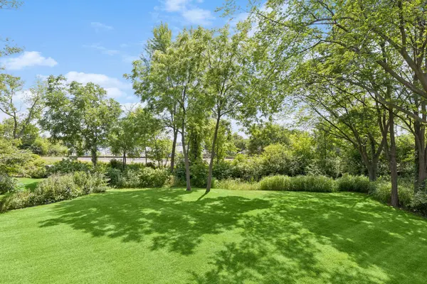 324 Hampton ST, Wayzata, MN 55391