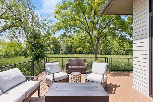 324 Hampton ST, Wayzata, MN 55391