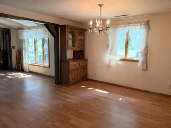2022 River RD, Windom, MN 56101
