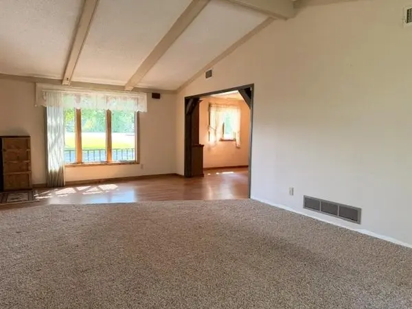 2022 River RD, Windom, MN 56101